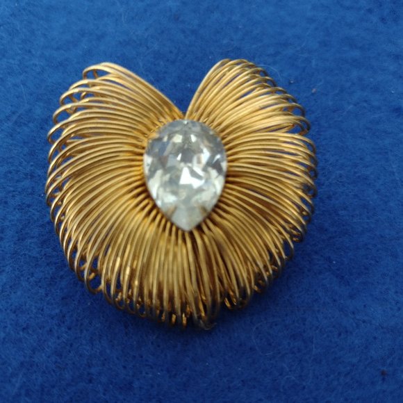 Golden Metal Large Faux Pearl Brooch - Picture 1 of 1